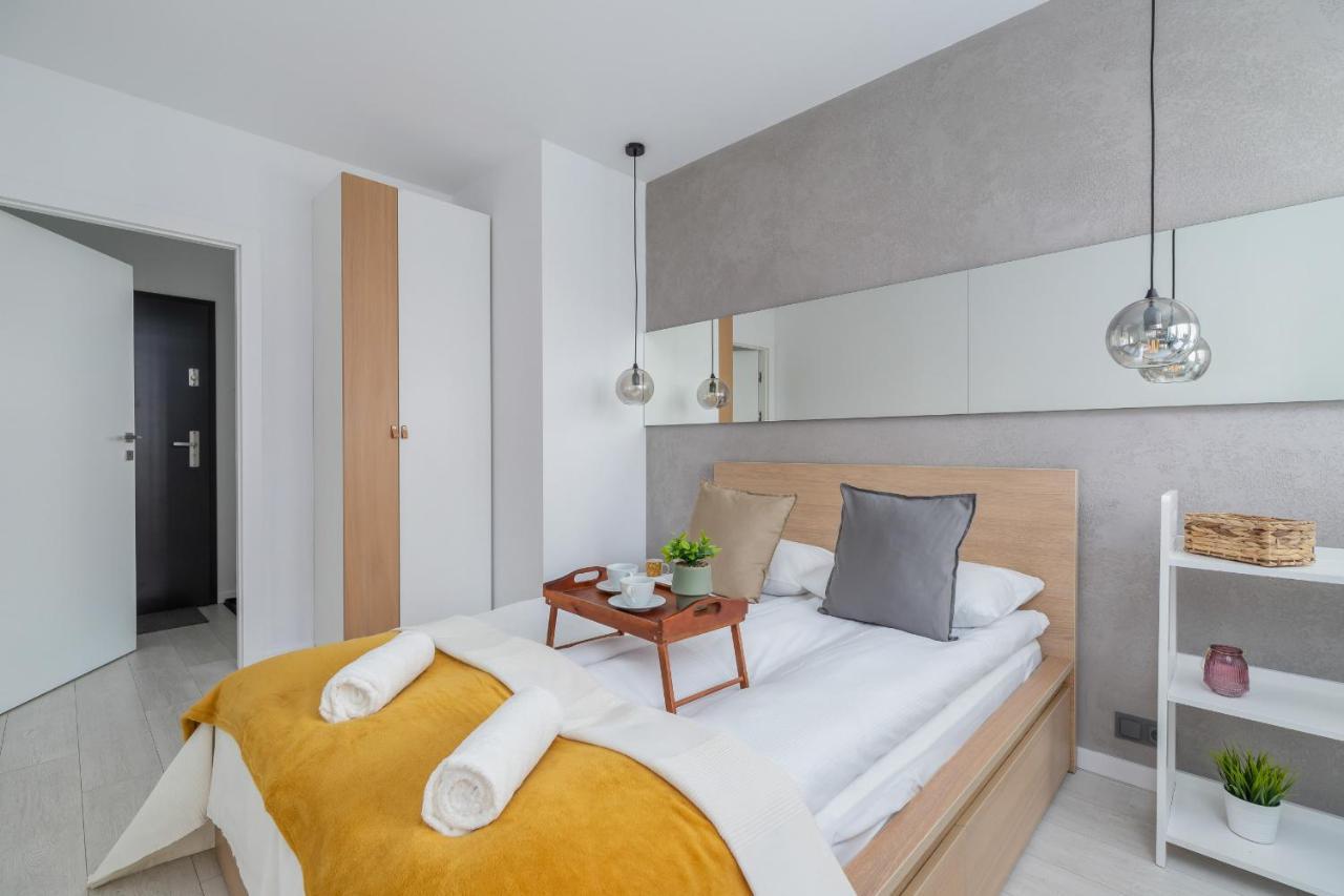 City Centre & Modern Quiet Apartment With Parking By Renters Prestige คราคูฟ ภายนอก รูปภาพ